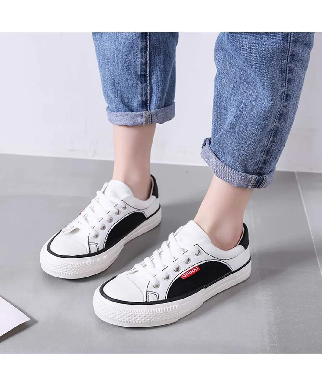 Black white canvas lace up shoe sneaker