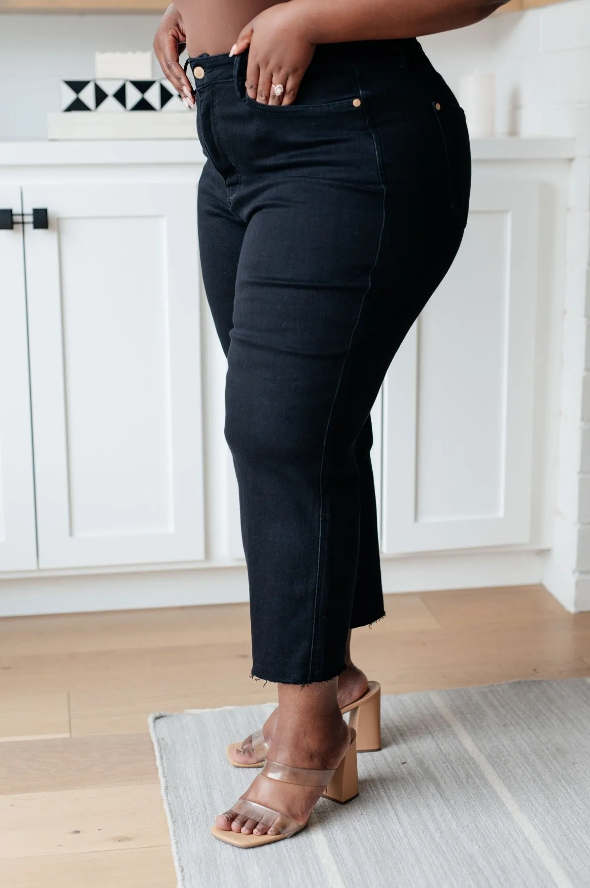 Lizzy High Rise Wide Leg Jeans in Black