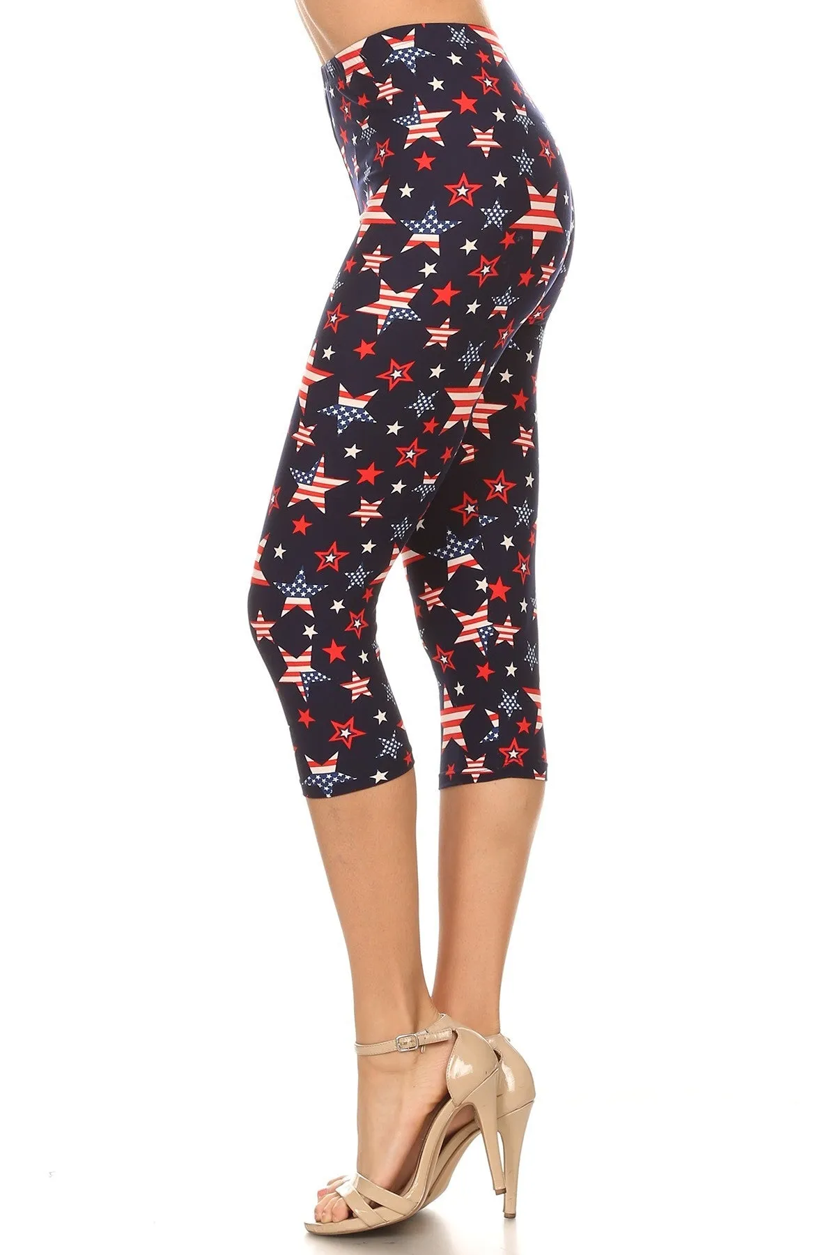 Women's Plus Stars & Stripes American Flag Printed Cropped Capri Leggings